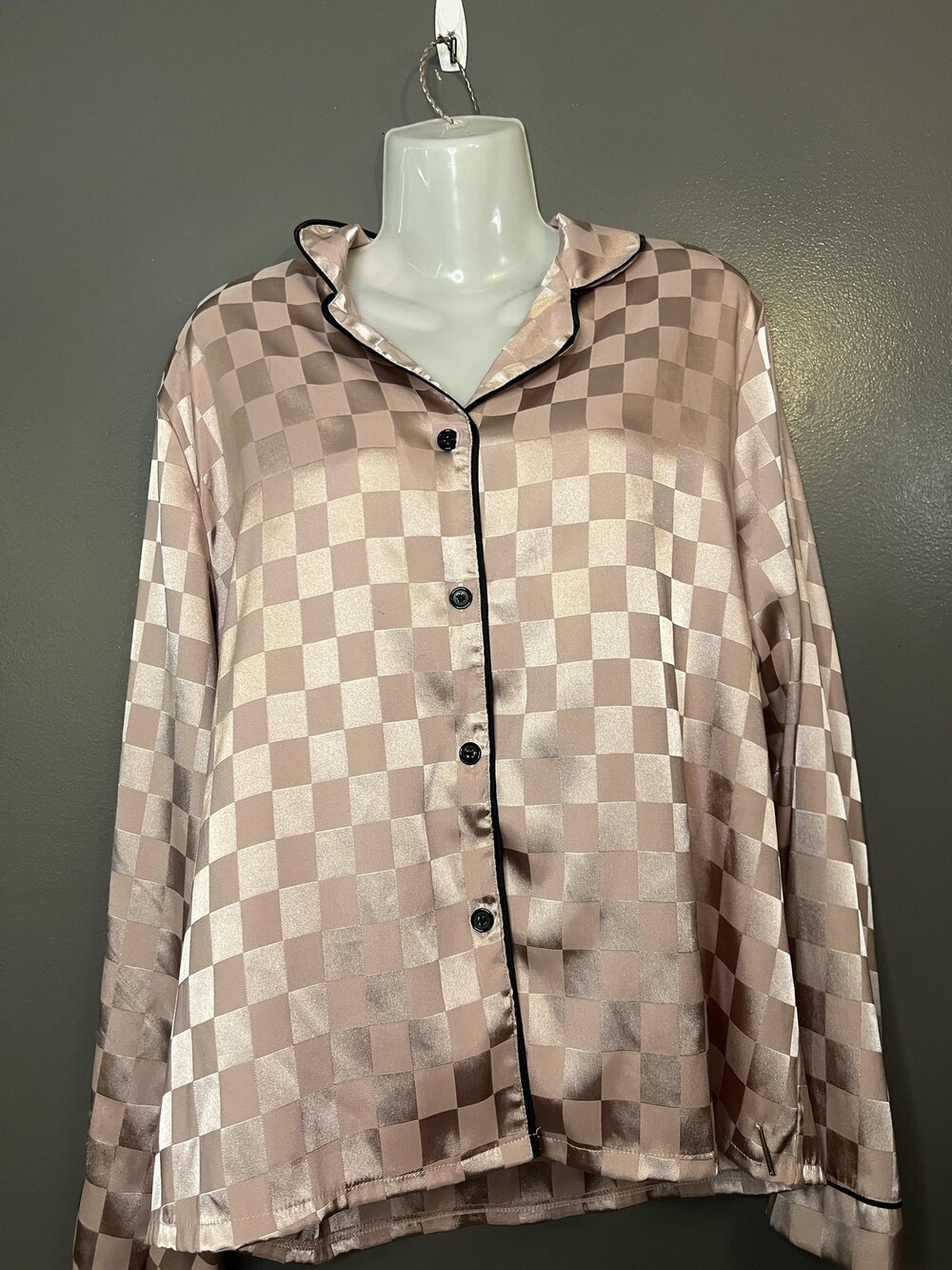 BCBGMAXAZRIA Pajama Set Womens Large Pink Satin Checkered Lounge Sleepwear - Picture 2 of 15